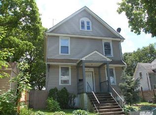 4 Charles Ave, Port Washington, NY 11050