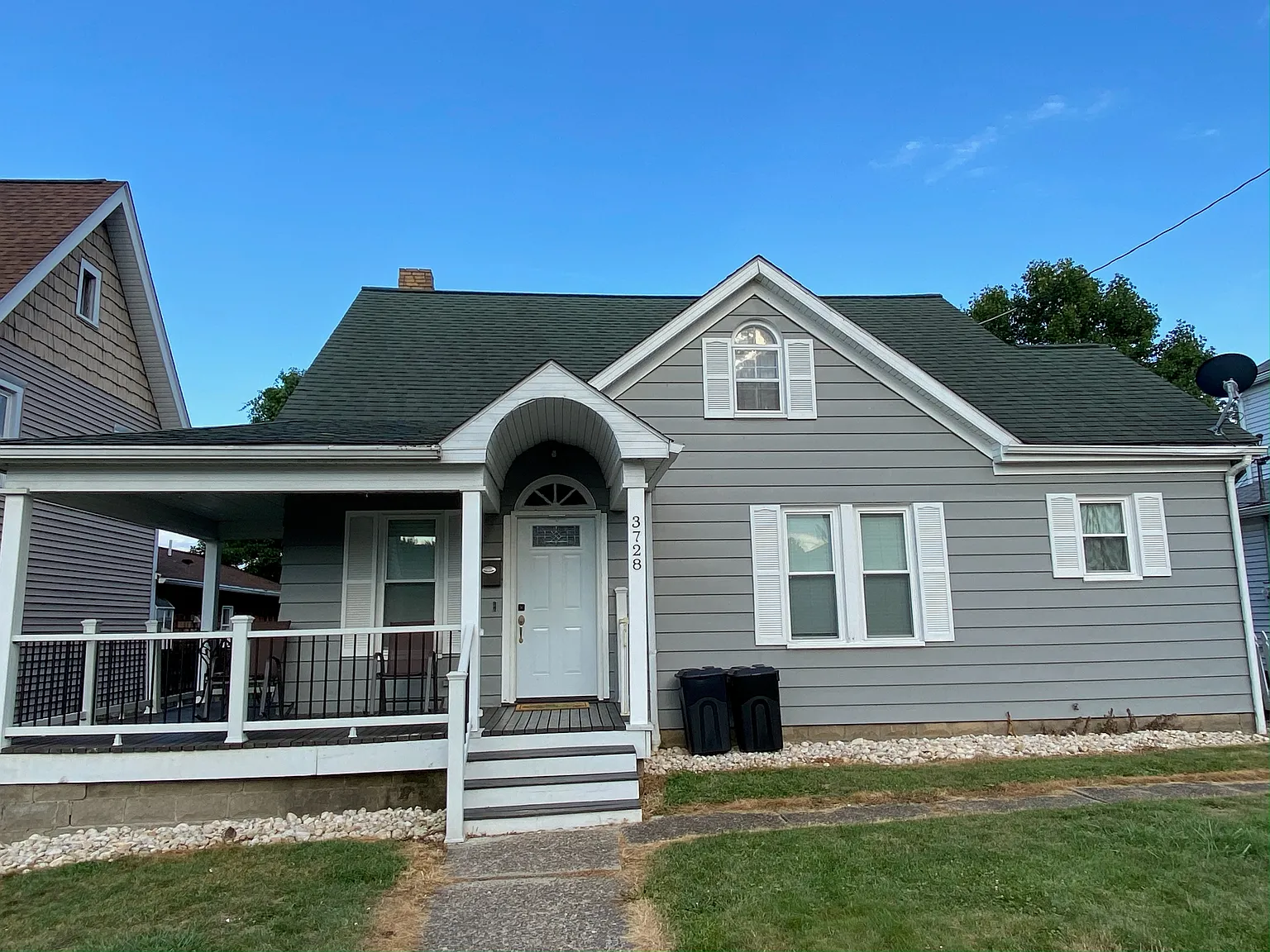 3 bed, 1414 sqft, $2,200 — Photo 2