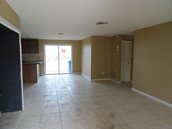 5th image of 12620 Nicole Ln