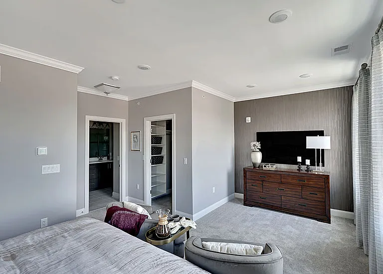 408 Dickson Ct — Photo 11