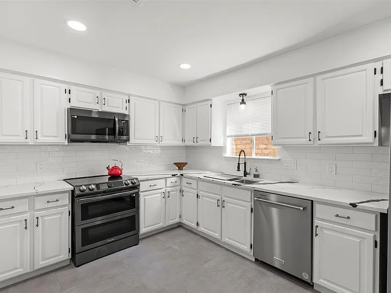 2019 Wilcrest Dr — Photo 8