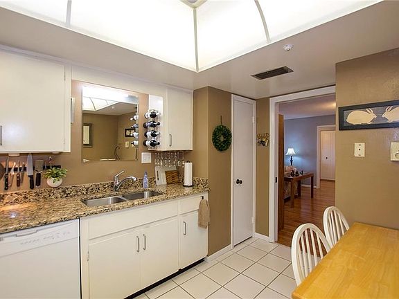 3rd image of 19029 Us Highway 19 N APT 9-601