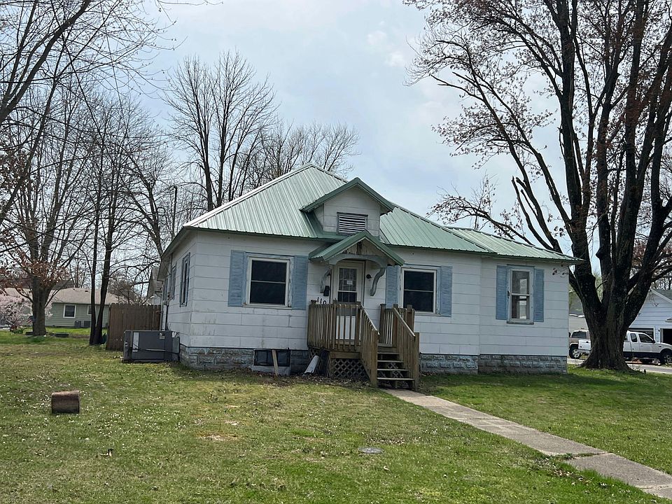 110 W Iowa St, Oblong, IL 62449 Zillow