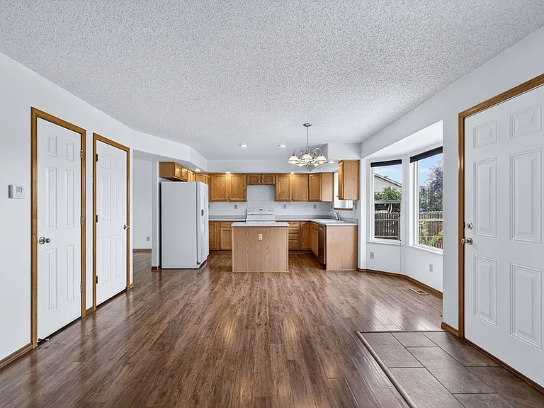 5660 Many Springs Dr — Photo 8