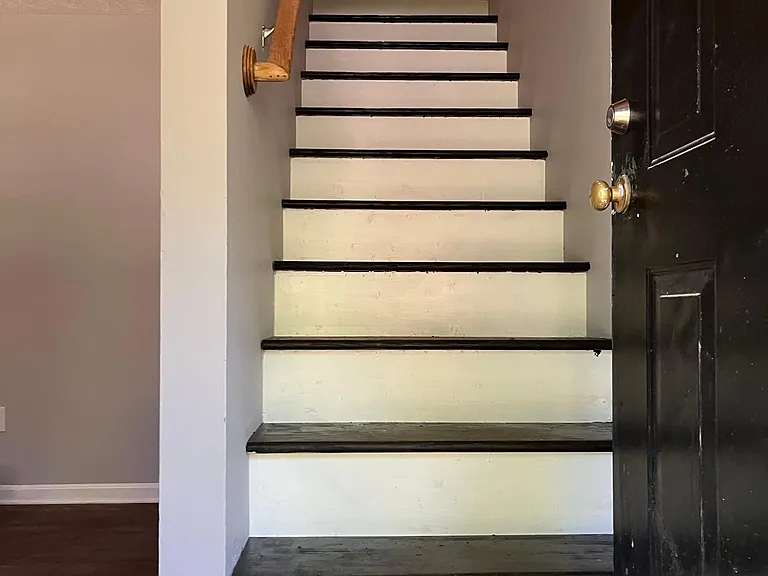 255 Jockey Club Dr — Photo 1
