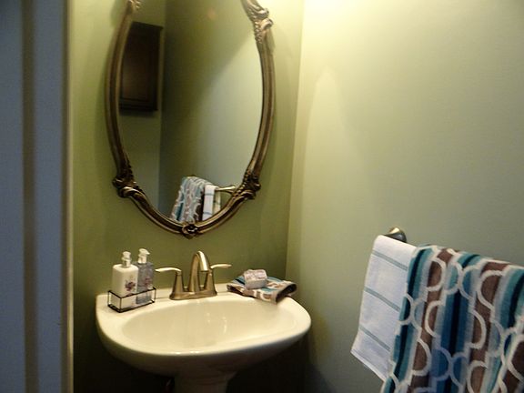 Main level Powder rm