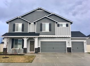 1059 E Springloyd St, Meridian, ID 83642