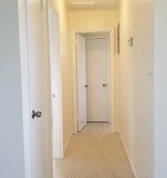 617 Joel Blvd #B — Photo 6