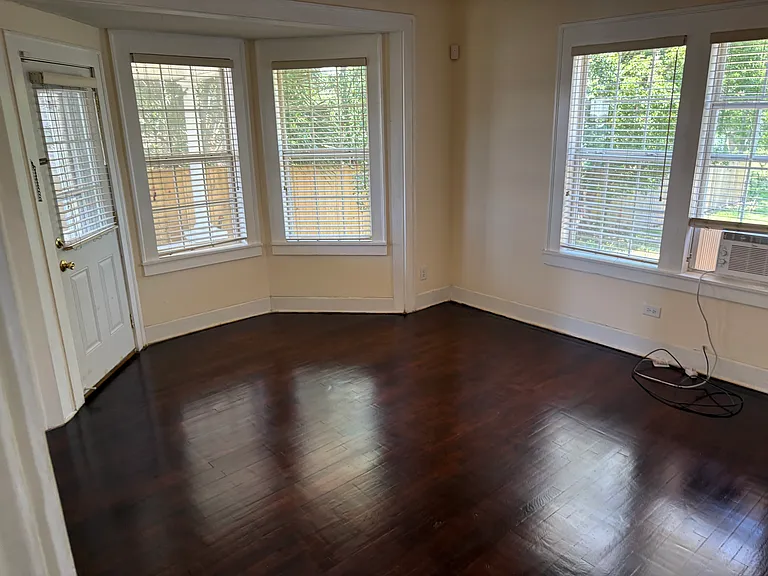 4214 Central St — Photo 10