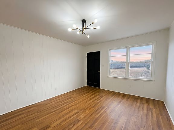 5th image of 2749 Philadelphia Rd