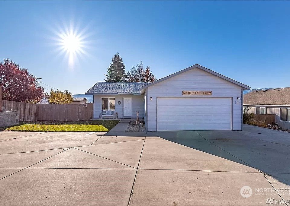 1st image of 781 Melbourne Court
