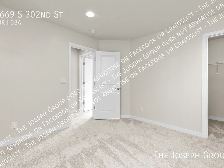 5669 S 302nd St — Photo 31