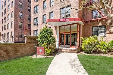 150-10 71st Avenue, #5H