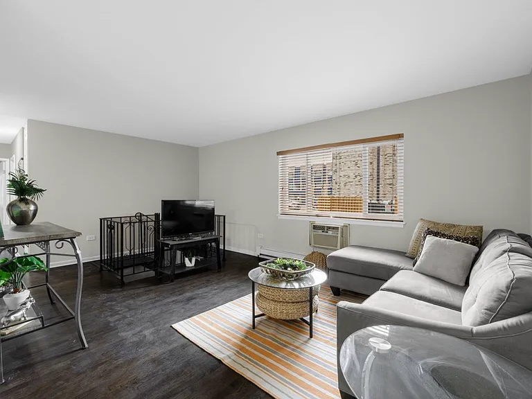 8641 W Foster Ave #1A — Photo 6