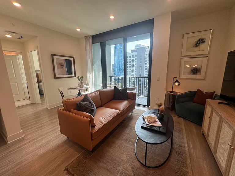 512 SW 4th Ave #A — Photo 4