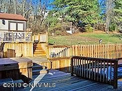 3rd image of 210 Tanglewood Dr