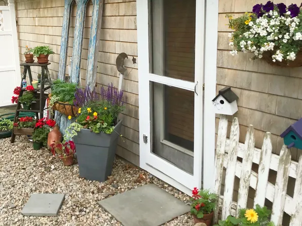 (undisclosed Address), Brewster, MA 02631