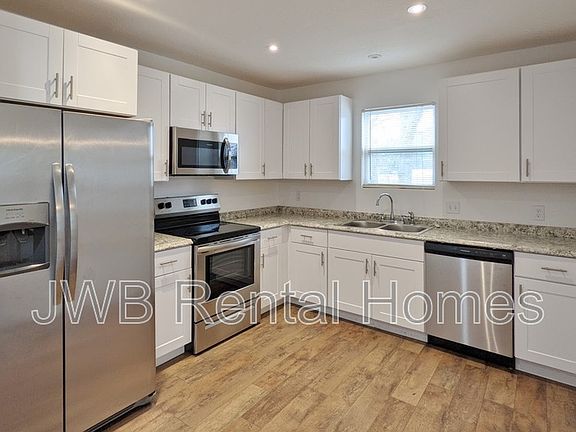 3rd image of 3112 Rayford St