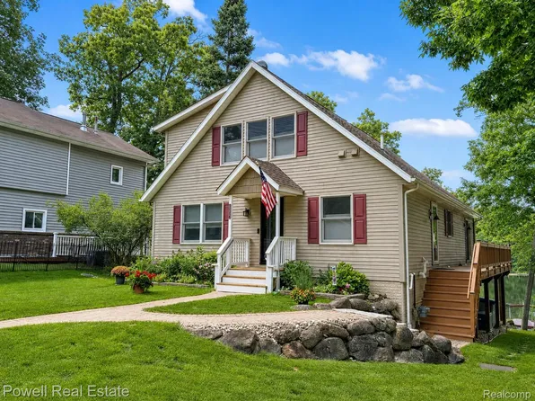 6807 Big Trail Rd, Holly, MI 48442