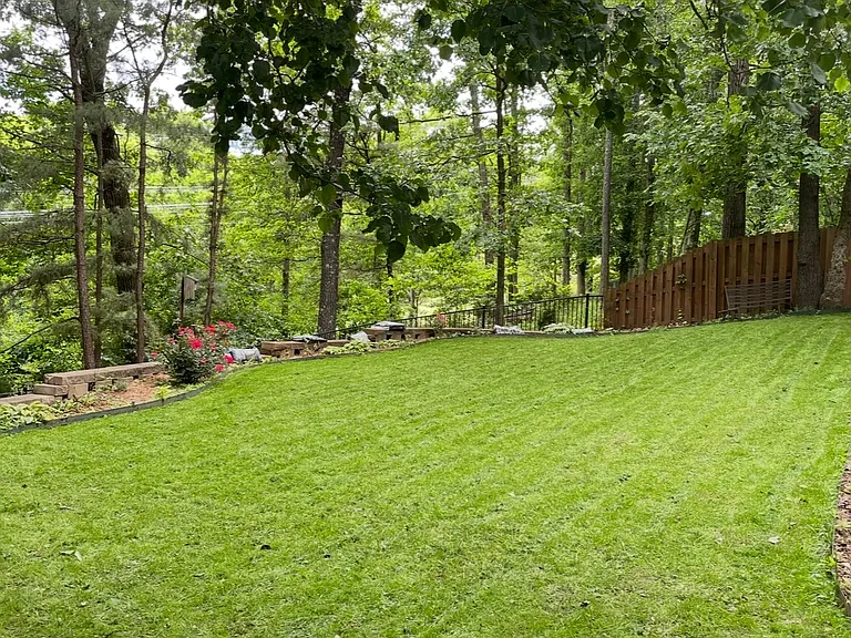 12 Elizabeth Dr — Photo 22