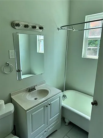 1009 Belleville St — Photo 12