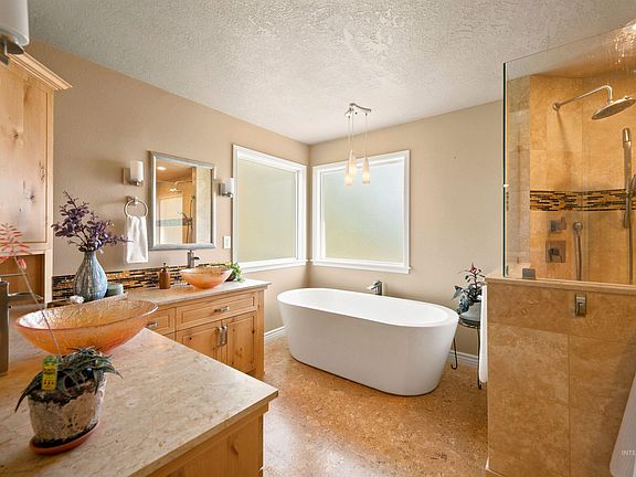 5th image of 2468 E Heathfield Ct