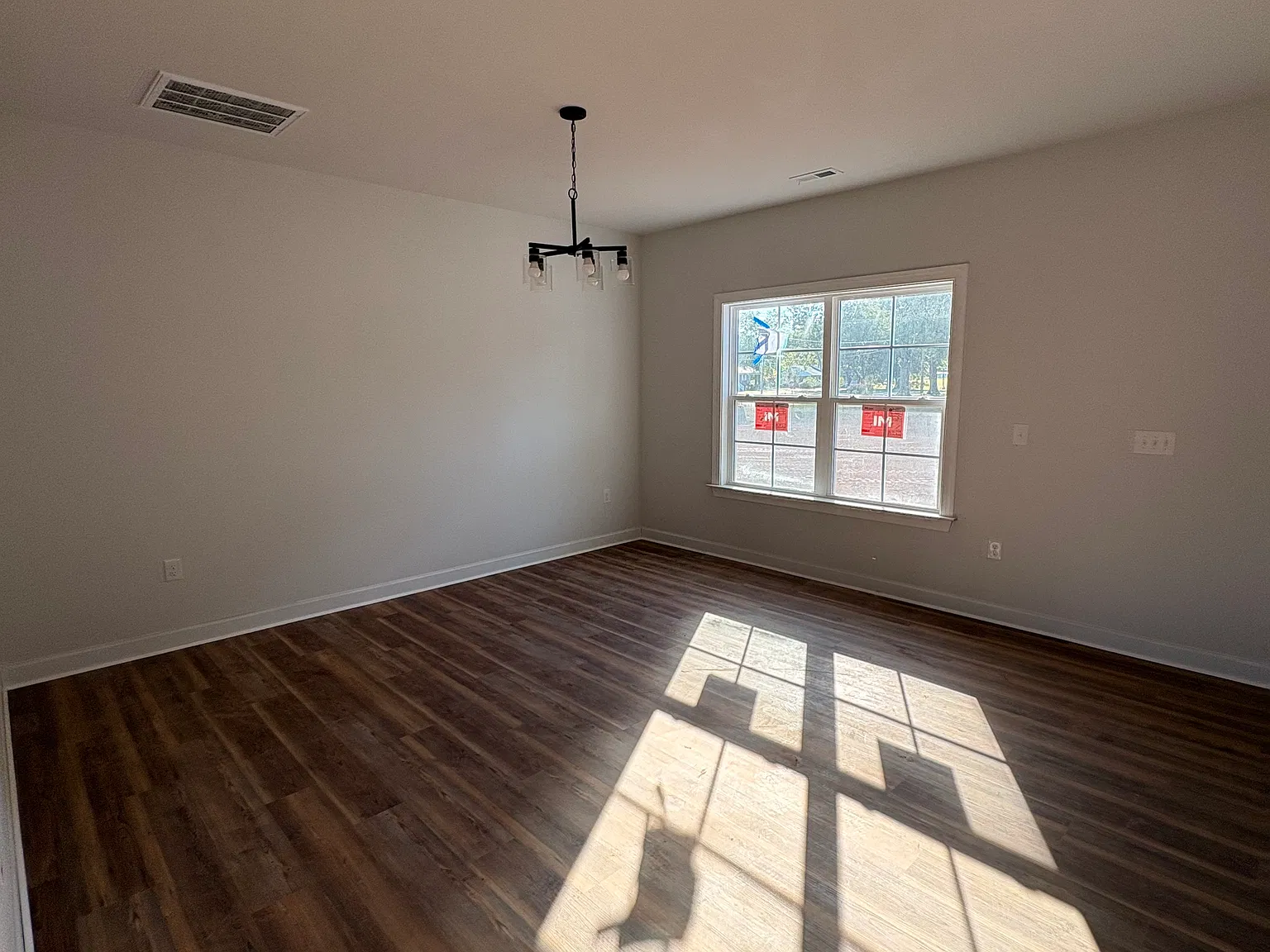 4 bed, 2.5 bath, 2105 sqft, $2,100 — Photo 4
