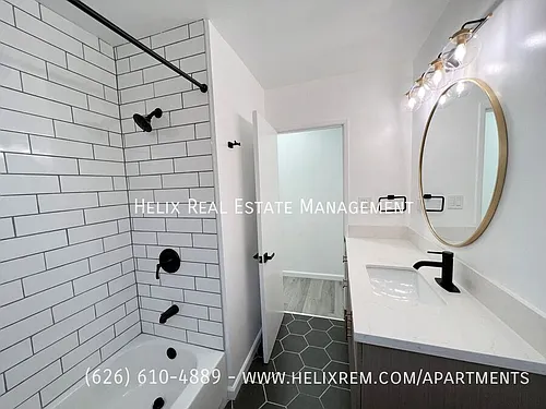 1063 Justin Ave Photo 1