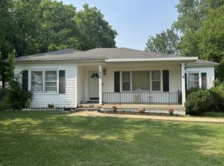 1055 Mapleash Ave, Columbia, TN 38401