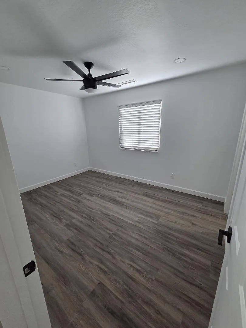 5143 N Desert Ln — Photo 4