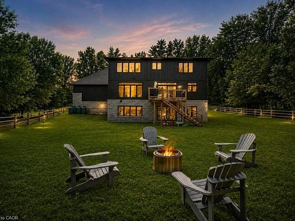 3rd image of 1095 Mineral Springs Rd