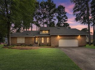 716 Montebello Cir, Chesapeake, VA 23322