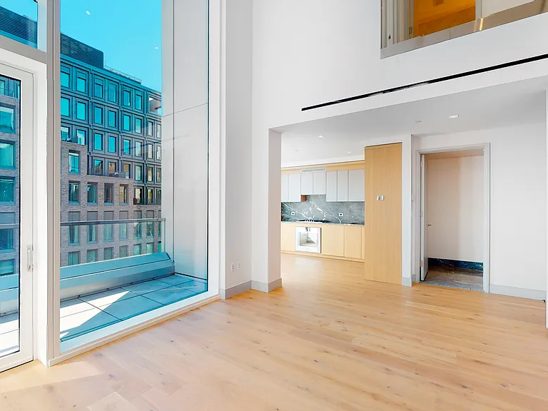 101 W 14th St #8B — Photo 1