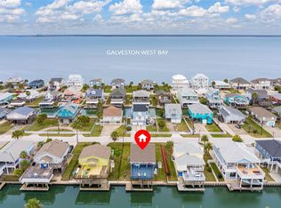 22105 Deaf P Smith Dr, Galveston, TX 77554