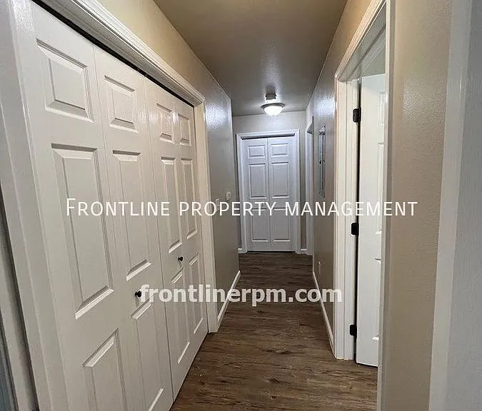 10063 W Garverdale Ln #202 — Photo 13