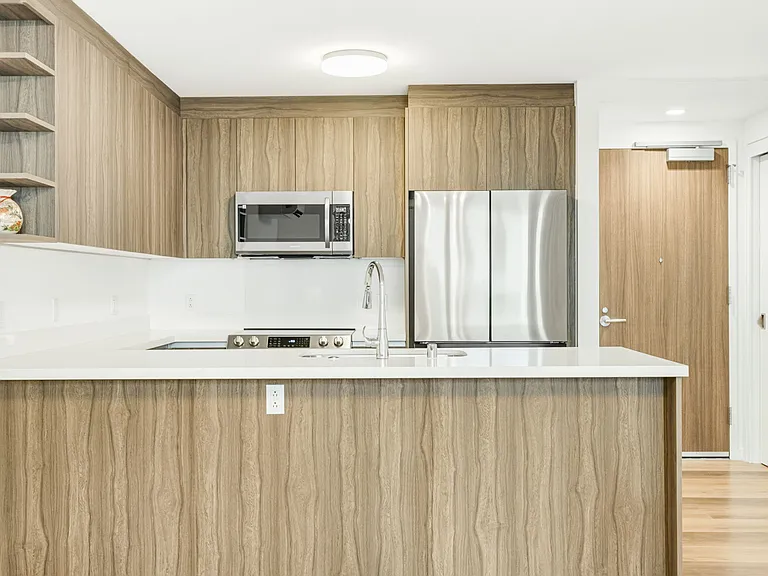 1500 Rycroft St #402 — Photo 3