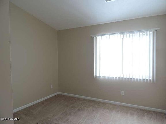 5th image of 5813 Crosswinds Dr Unit 33