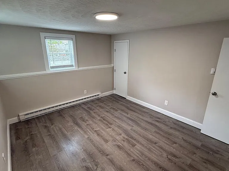 8-12 Perry St — Photo 12