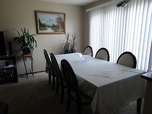 4th image of 246 Applewood Ln