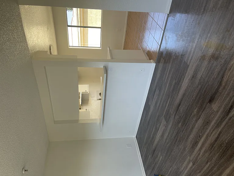 11503 Menlo Ave — Photo 17