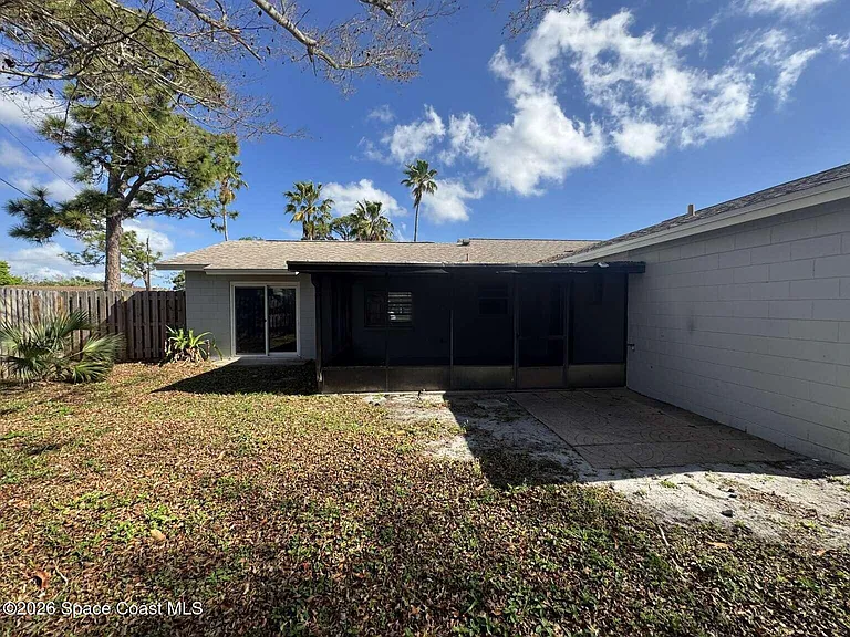 1583 White Cap Way — Photo 4