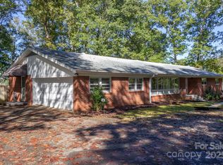 254 Mount Carmel Rd, Asheville, NC 28806