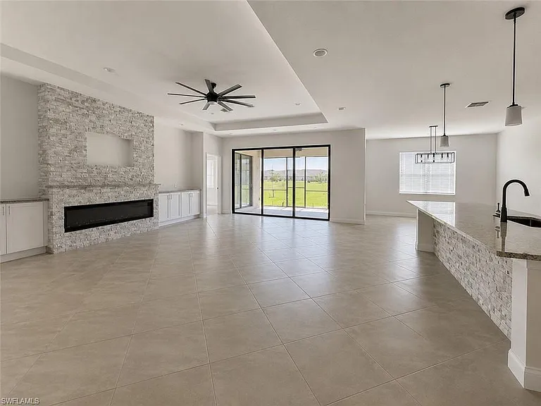 14527 Palamos Cir — Photo 2