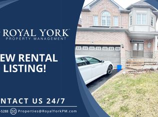 14 Darren Ave #2, Whitby, ON L1R 3C1