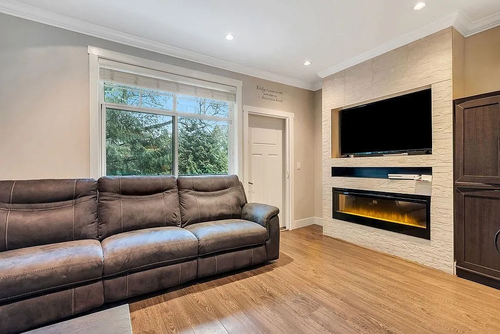 3 bed, 1547 sqft, $3,500 — Photo 3