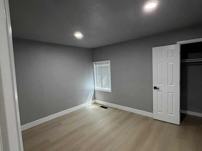 4755 Saint Paul St — Photo 13