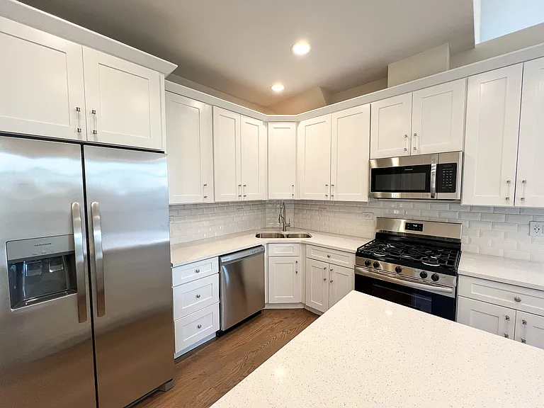 1701 W Chicago Ave #3 — Photo 7