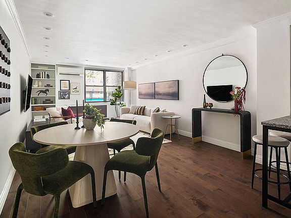 2nd image of 32 Gramercy Park S APT 2A