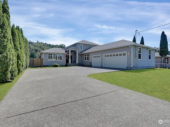 2nd image of 1710 12th Avenue SE