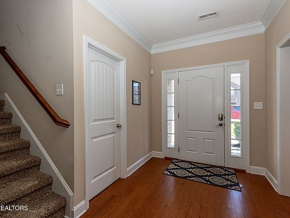 3rd image of 1106 Meadowmist Ln